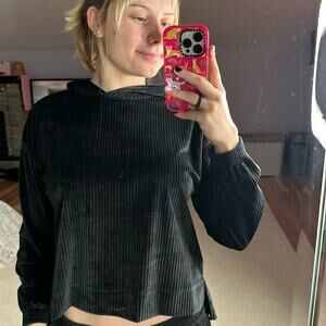 Crave Fame: Ribbed Velour Cropped Black Hoodie